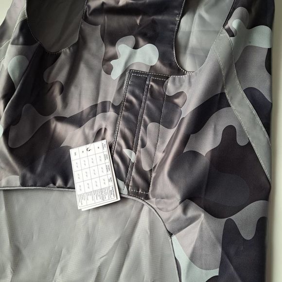 Nwt xxl Dog Raincoat Camo Reflective Bailey & Bella - Picture 5 of 8